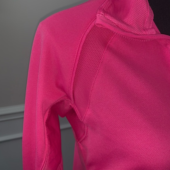 Pink Nike Dry Fit - Picture 2 of 4